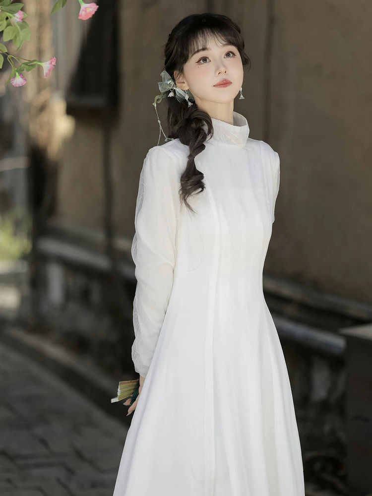 Women Spring Long Fashionable Hanfu Dress with Swallow Motifs