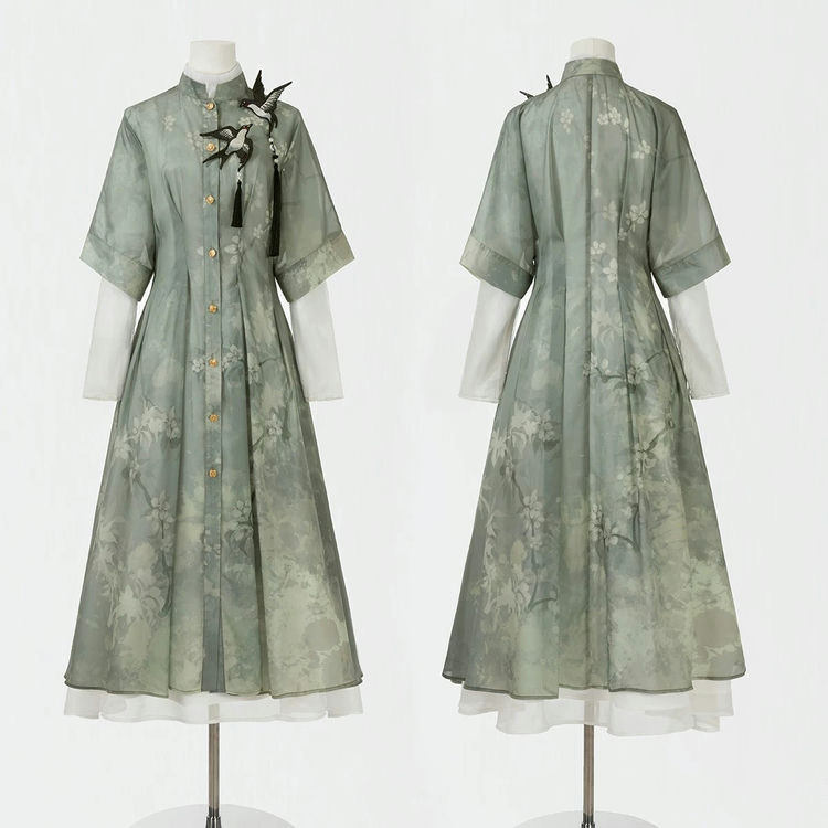 Women Spring Long Fashionable Hanfu Dress with Swallow Motifs