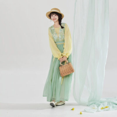 Women Spring Tang-Style Hanfu Round-Neck Top for Casual Everyday Wear