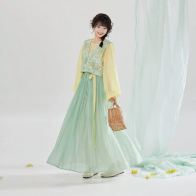 Women Spring Tang-Style Hanfu Round-Neck Top for Casual Everyday Wear