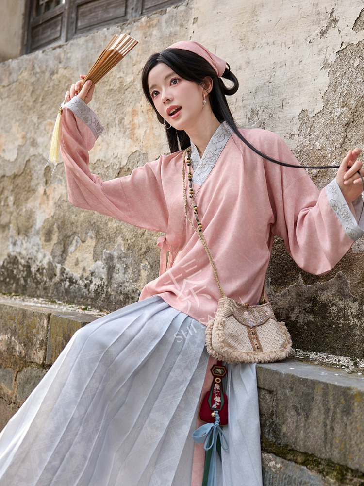 Ming Dynasty Daily Women Hanfu from the Drama The Heir