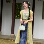 Summer Women Hanfu in Song Dynasty Style with Short Sleeve Design