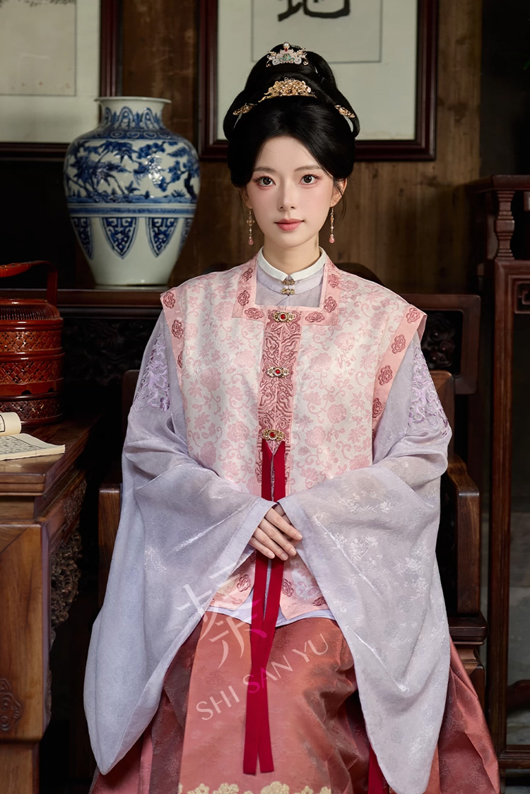 Traditional Luxury Women Ming Dynasty Hanfu Mamian QunFeatured in the Cdrama The Heir