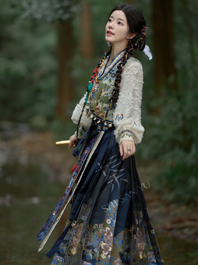 Ming Dynasty Style Women Set Unique Style The Lost Tomb Theme