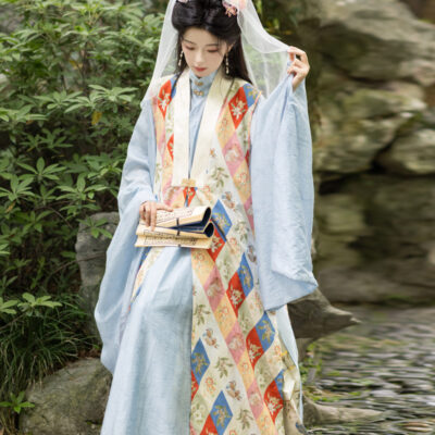 Traditional Ming Dynasty Hanfu Set for Women Retro Mamian Qun in the Style of Dream of the Red Chamber