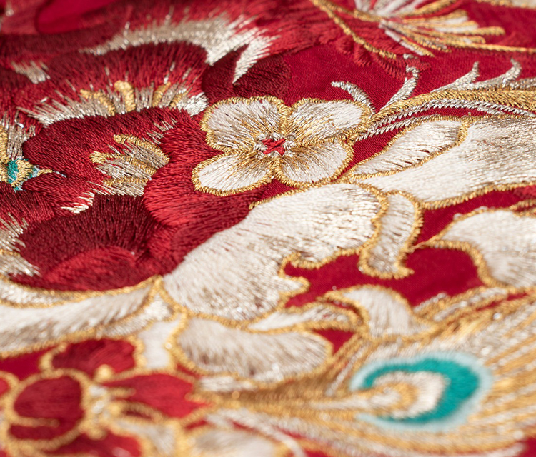 Women Wedding Attire Red Traditional Qipao Gown Paired with Yunjian